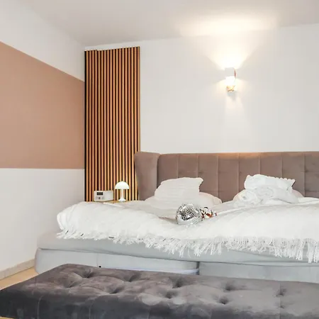 Homestay - Stilvolle Wohnung In Buedingen *